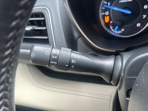 Used 2022 Subaru Ascent Limited w/ Technology Package image 36