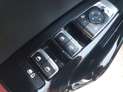 Used 2025 Kia K5 GT-Line w/ GT-Line Premium Package image 19