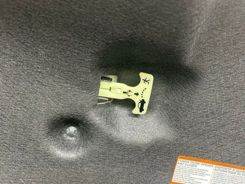 Used 2023 Lexus ES 300h F Sport image 34