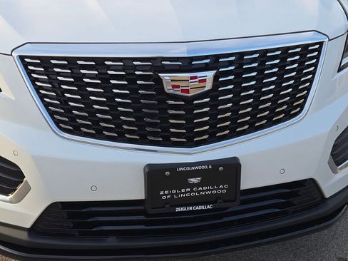 New 2025 Cadillac XT5 Luxury image 6