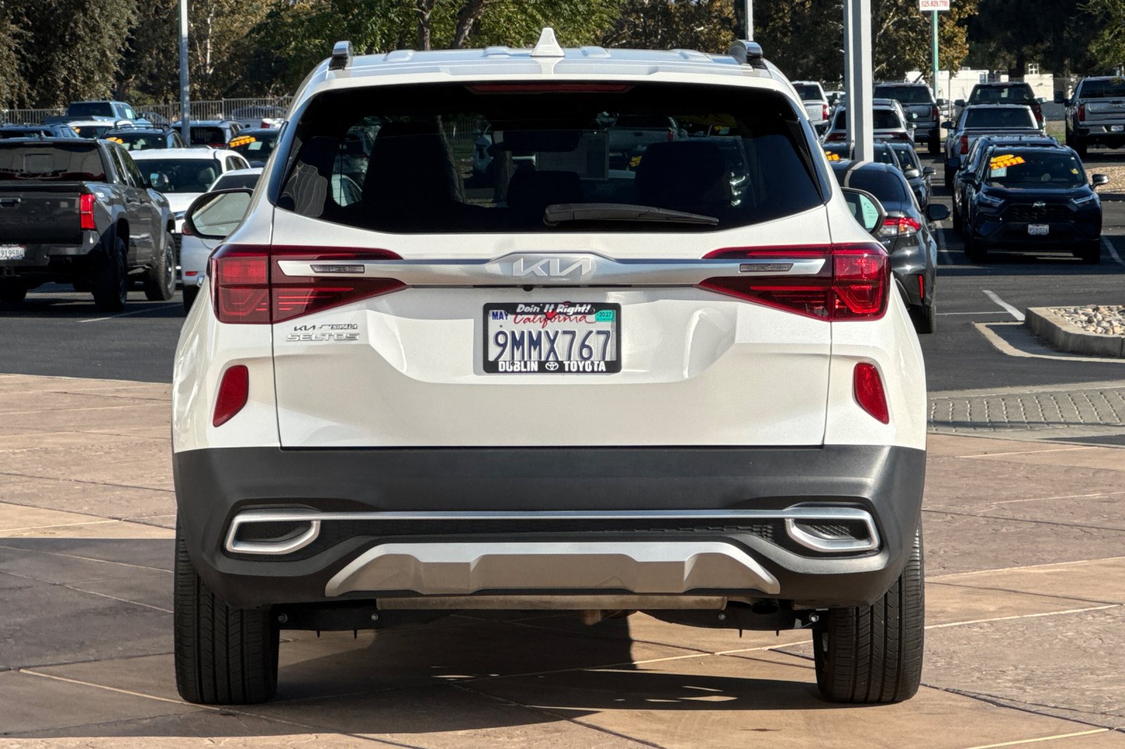 Used 2023 Kia Seltos SX w/ SX Sunroof Package AWD/4WD image 5
