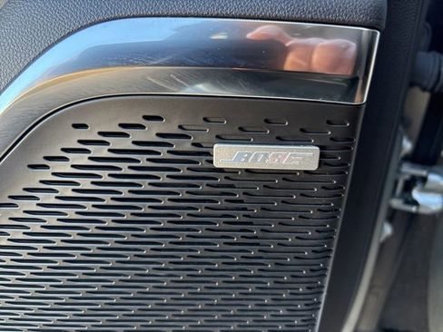 Used 2025 GMC Acadia Elevation image 31