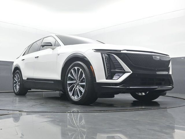Certified 2024 Cadillac Lyriq Sport w/ LPO, Floor Liner Package AWD/4WD image 51