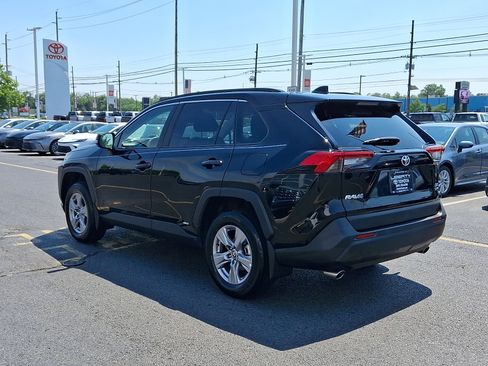 Used 2025 Toyota RAV4 XLE w/ Convenience Package AWD/4WD image 4