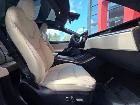 Used 2022 Tesla Model S AWD/4WD image 25