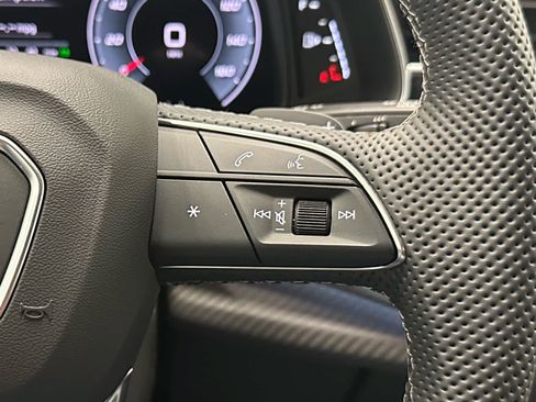 Used 2026 Audi SQ8 Prestige AWD/4WD image 25