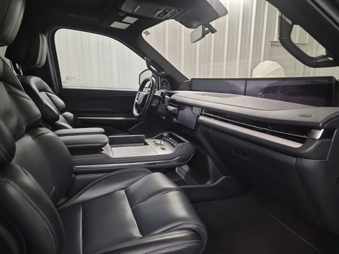 Used 2025 Lincoln Navigator Reserve w/ Jet Appearance Package image 25