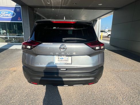 Used 2021 Nissan Rogue S FWD image 8