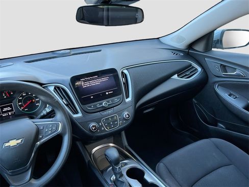 Used 2024 Chevrolet Malibu LT image 24