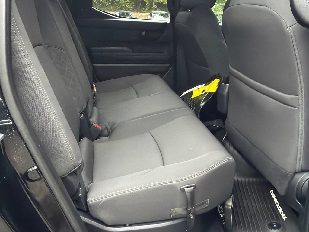 Used 2025 Toyota Tacoma SR5 AWD/4WD image 9