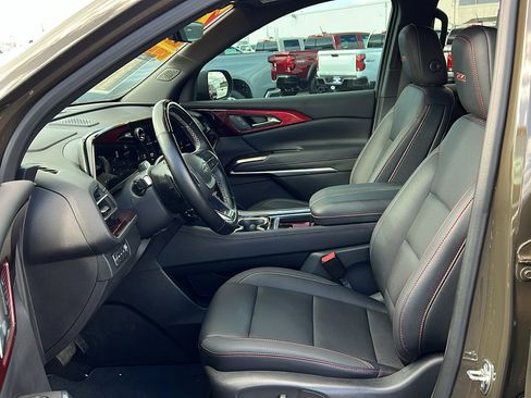 Certified 2025 Chevrolet Traverse Z71 w/ Enhanced Driving Package image 32