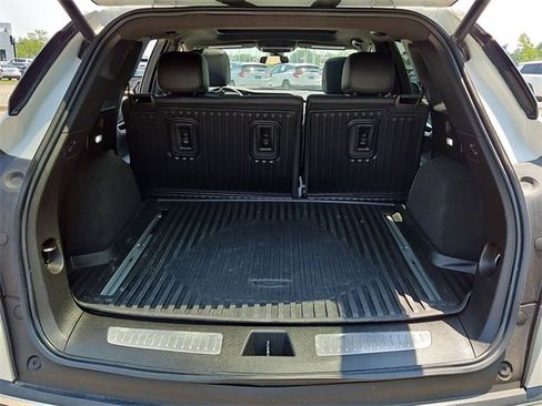 Used 2022 Cadillac XT5 Premium Luxury w/ LPO, Floor Liner Package image 27