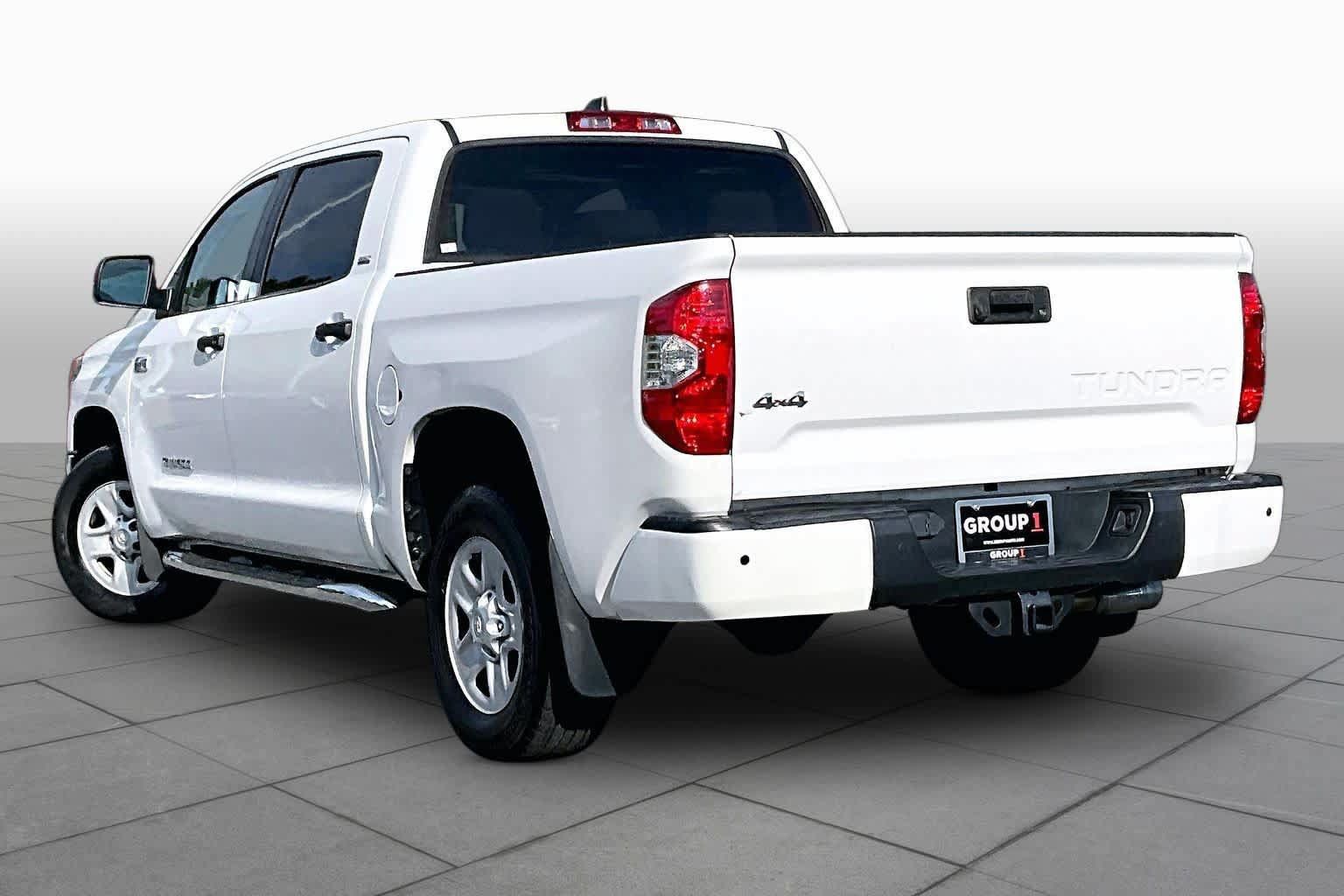 Used 2020 Toyota Tundra SR5 w/ SR5 Convenience Package AWD/4WD image 12