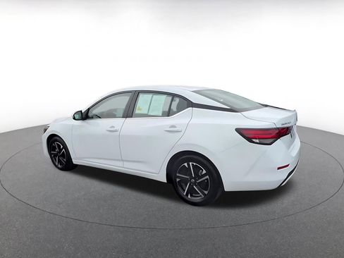 Used 2025 Nissan Sentra SV image 10