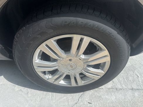 Used 2012 Cadillac SRX Luxury FWD image 9