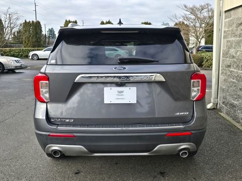 Used 2022 Ford Explorer Limited w/ Equipment Group 301A image 9