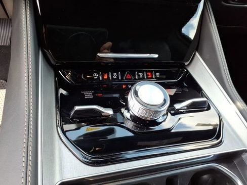 New 2026 Jeep Grand Wagoneer Limited image 13