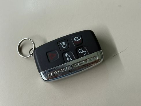 Used 2017 Land Rover Range Rover HSE image 49