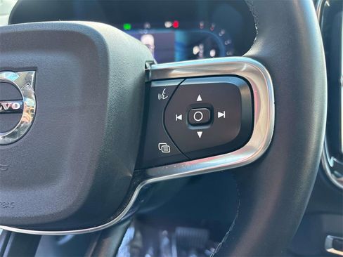 Used 2024 Volvo XC40 B5 Plus w/ Climate Package image 18