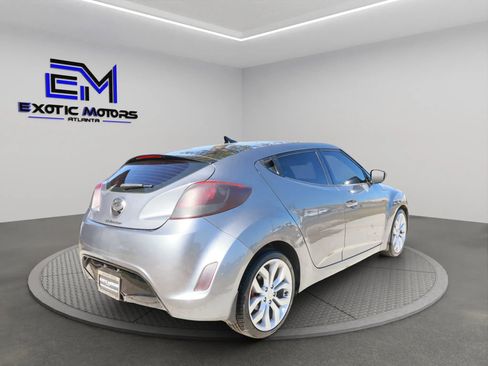 Used 2013 Hyundai Veloster w/ Style Pkg image 5