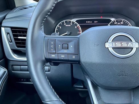 Used 2025 Nissan Rogue SV AWD/4WD image 20