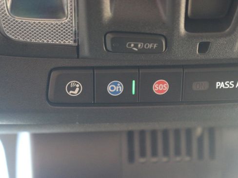 Used 2025 Chevrolet Silverado 1500 ZR2 w/ Technology Package image 36