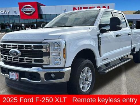 Used 2025 Ford F250 XLT AWD/4WD image 7