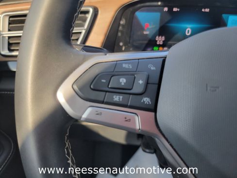 Used 2024 Volkswagen Atlas SE image 19