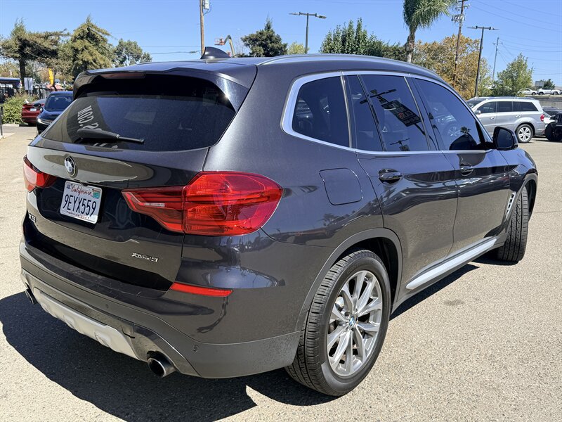 Used 2019 BMW X3 xDrive30i w/ Driving Assistance Package AWD/4WD image 8