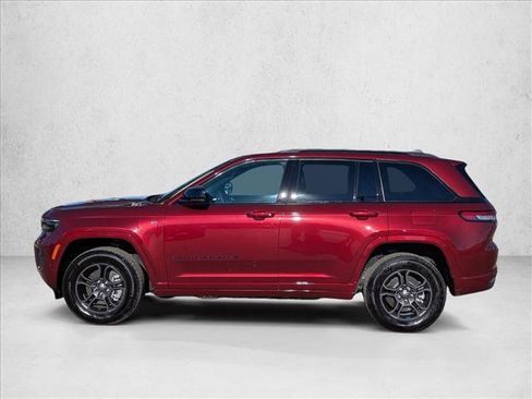 Used 2025 Jeep Grand Cherokee Limited 4xe image 9