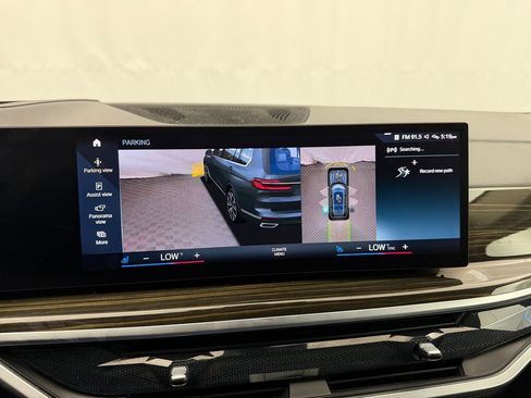 Used 2023 BMW X7 xDrive40i w/ Premium Package image 38