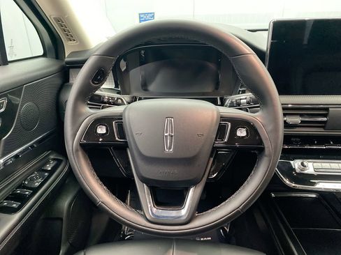 Used 2023 Lincoln Corsair AWD image 16