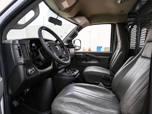Used 2021 Chevrolet Express 2500 w/ Driver Convenience Package image 3