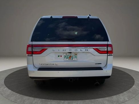 Used 2016 Lincoln Navigator L Reserve image 6