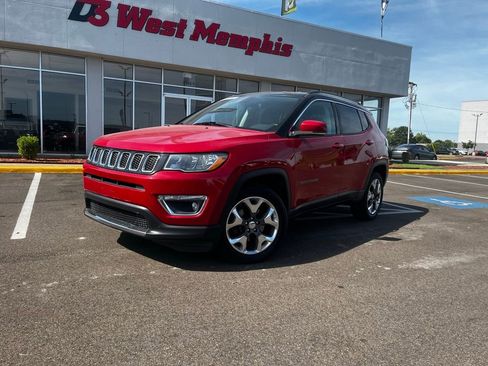 Used 2019 Jeep Compass Limited image 32
