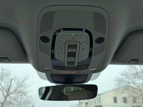 Used 2019 Audi e-tron Premium Plus image 36