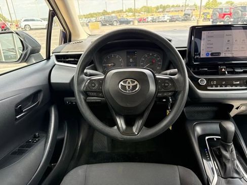 Used 2023 Toyota Corolla LE image 14
