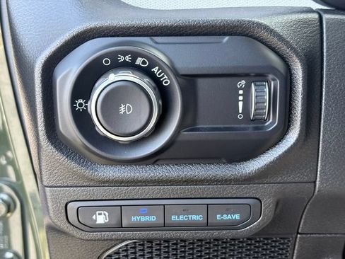 Used 2024 Jeep Wrangler Unlimited AWD/4WD image 25