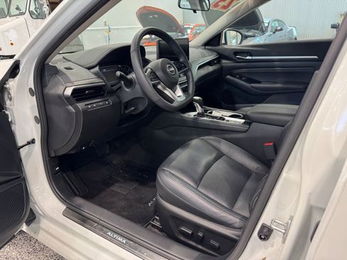 Used 2023 Nissan Altima 2.5 SL FWD image 14