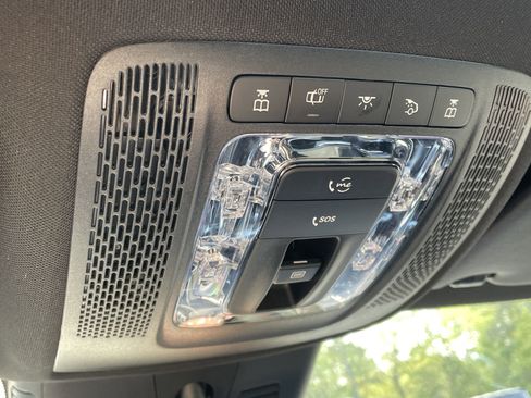 Used 2024 Mercedes-Benz GLB 250 image 36