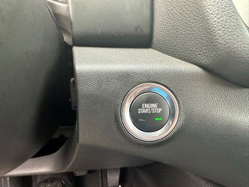 Certified 2024 GMC Terrain SLT image 23