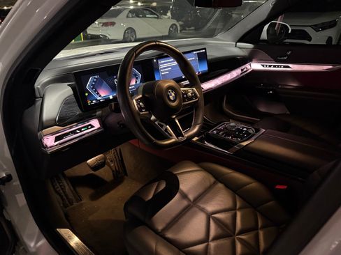 Used 2023 BMW 740i 740i w/ Parking Assistance Package image 8