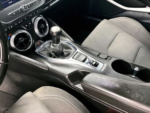 Used 2022 Chevrolet Camaro LT RWD image 12