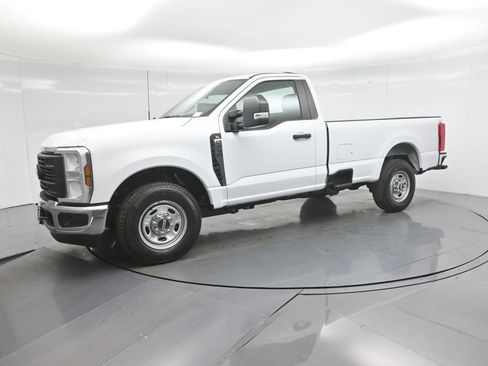 New 2026 Ford F250 XL w/ XL Chrome Package image 25