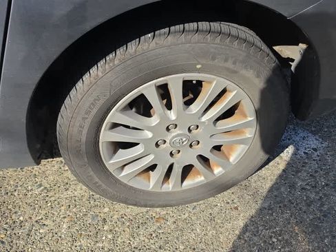 Used 2009 Toyota Sienna XLE image 4