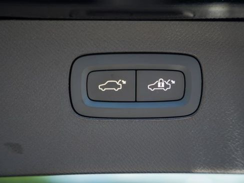 Certified 2024 Volvo XC90 B6 Ultimate AWD/4WD image 11