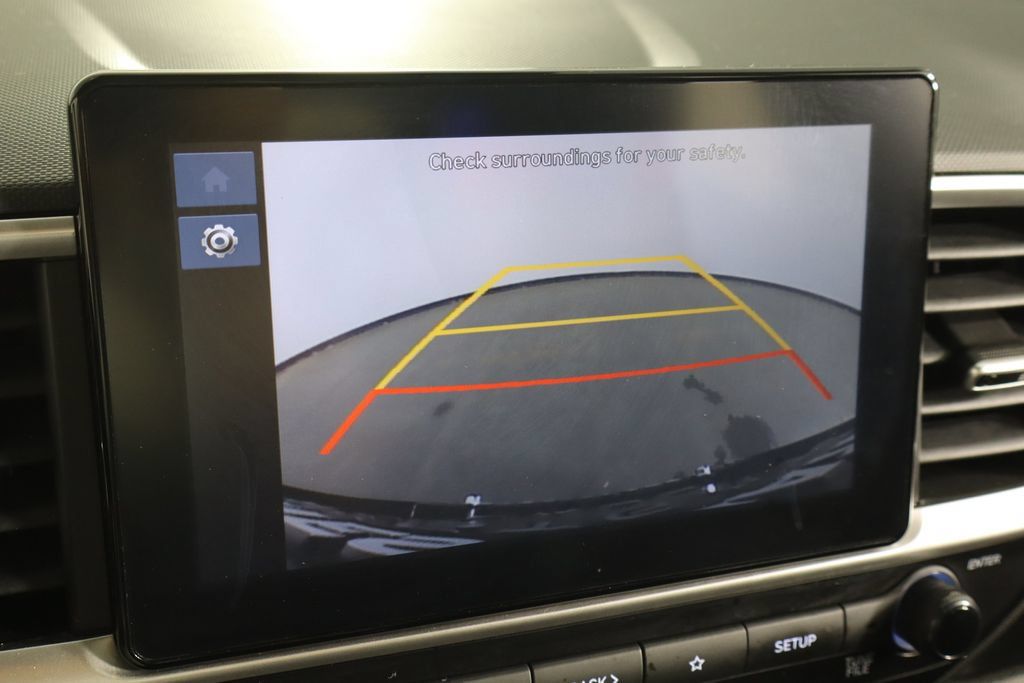 Used 2025 Hyundai Venue SEL FWD image 33