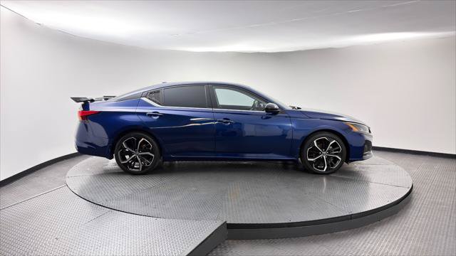 Used 2023 Nissan Altima 2.5 SR w/ SR Premium Package FWD image 9