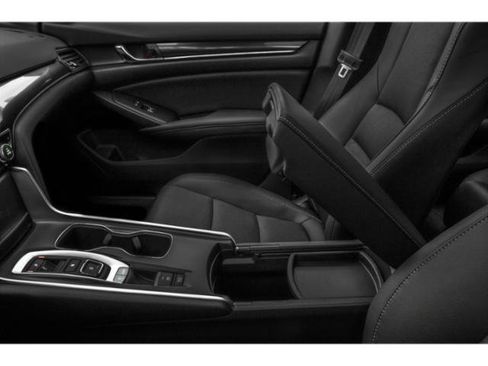 Used 2022 Honda Accord Touring image 15