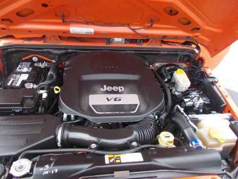 Used 2015 Jeep Wrangler Unlimited Sport w/ Quick Order Package 24S image 10